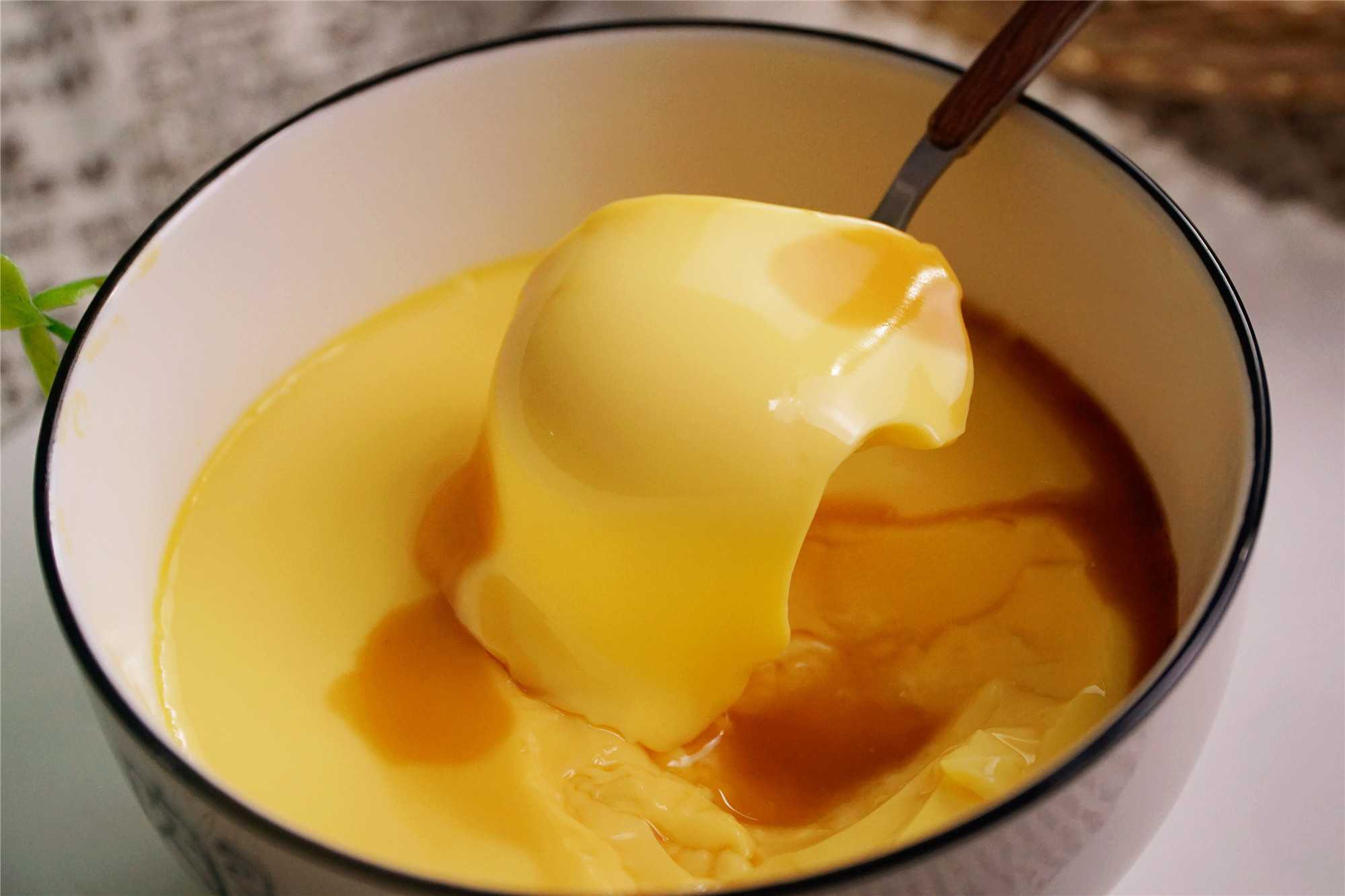 食品工業(yè)新寵：無氣泡雞蛋羹灌裝機，效率與品質(zhì)的雙重保障！