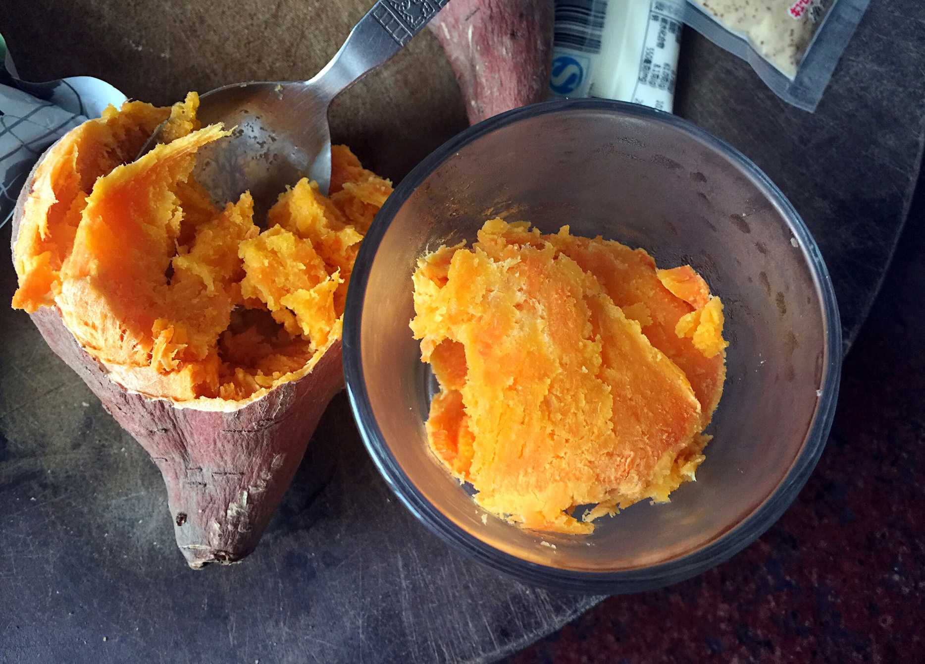 紅薯粑粑、紅薯泥灌裝機(jī)——食品加工企業(yè)的理想選擇，引領(lǐng)生產(chǎn)新潮流