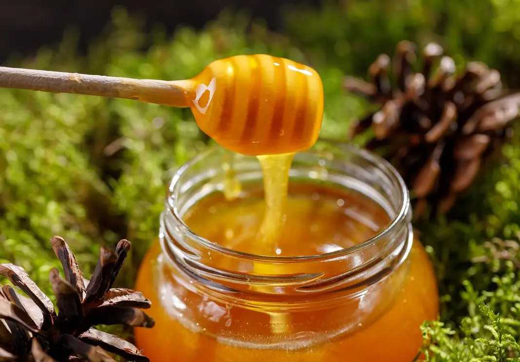 甜蜜革新，智造每一勺的優(yōu)雅：呂工機(jī)械編帶式勺裝包裝機(jī)，讓傳統(tǒng)美味煥發(fā)時(shí)尚活力